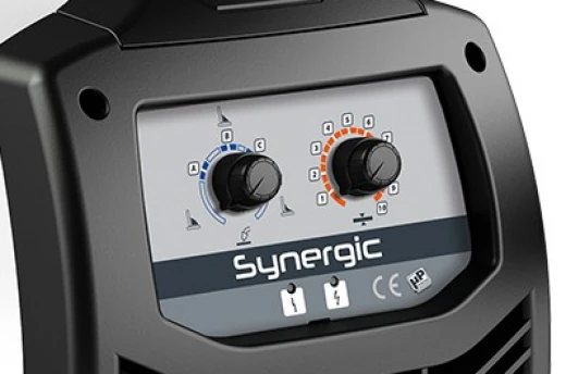 Сварочный полуавтомат MAXIMA 160 SYNERGIC 230V